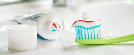 Зубная паста и зубной порошок