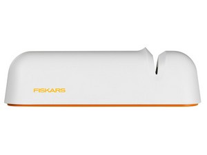 Точилка для ножей белая Functional Form  Fiskars (FISKARS ДОМ)