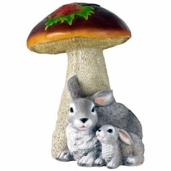 Скульптура для сада полистоун Два зайца под грибом 30х45см Россия